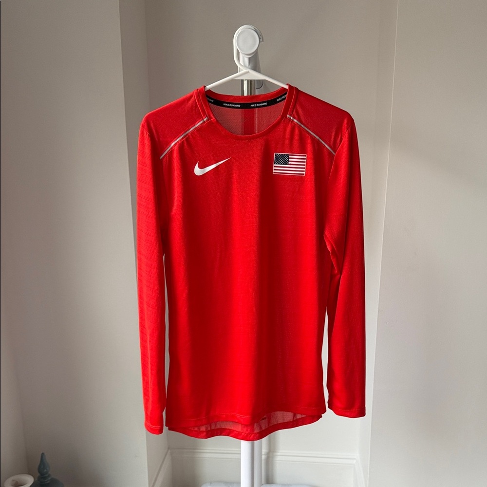 Official Team USA Nike Red Long Sleeve Top with Flag Emblem size xs